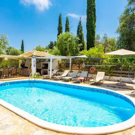 Villa Mavrikia *